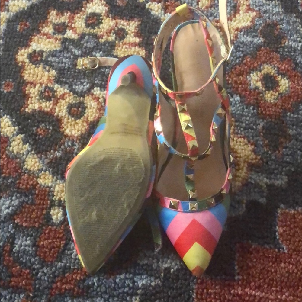 Studded rainbow heals 6 1/2